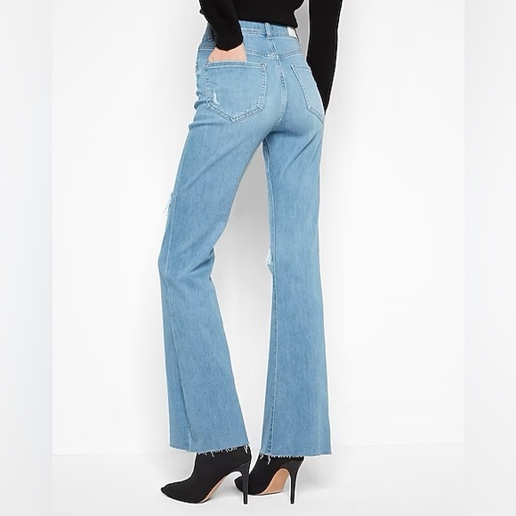 Express High Waisted Light Wash Ripped Flare Jeans 00R - Picture 9 of 10